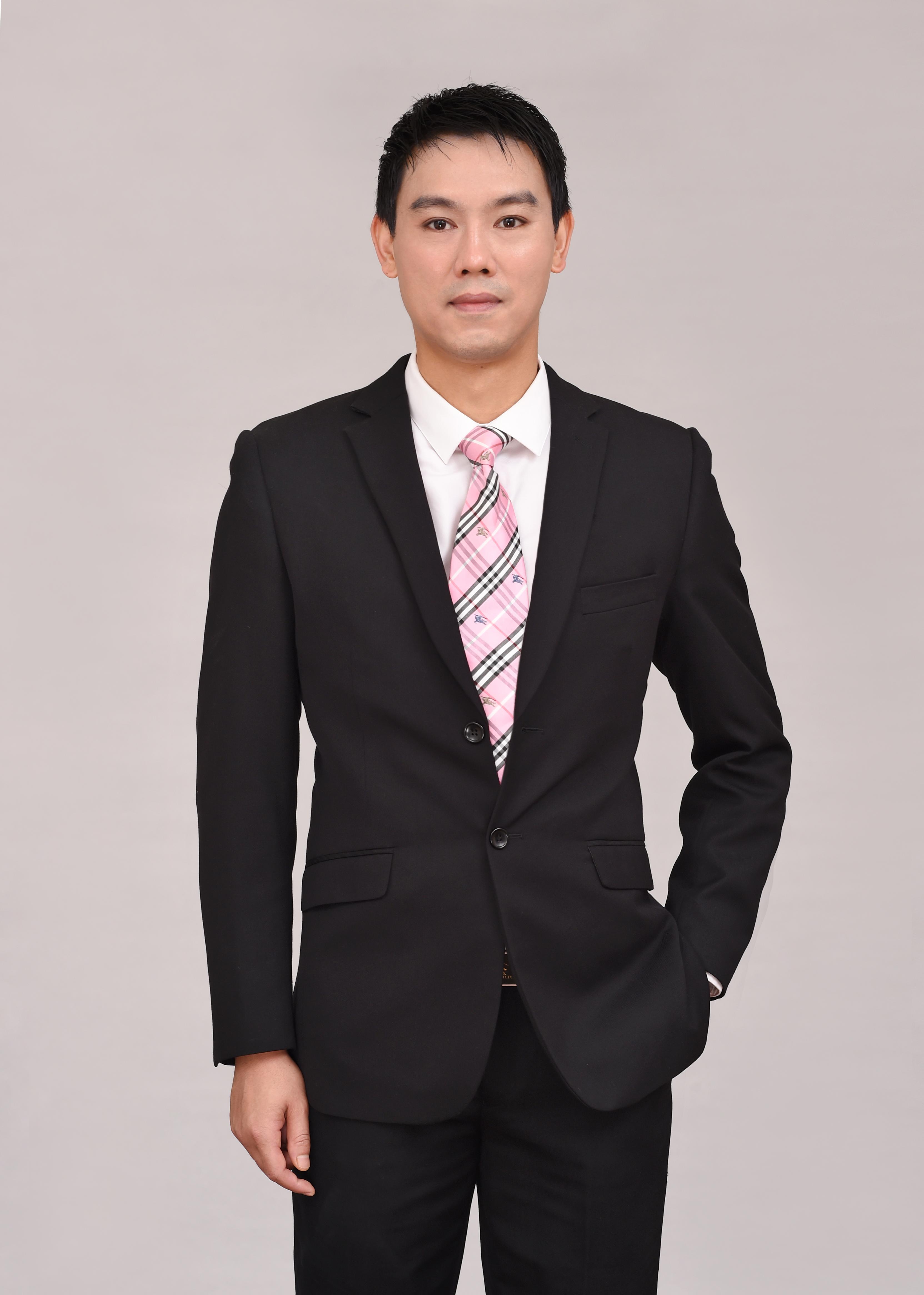 杨清华 艺术总监 & 首席设计师
